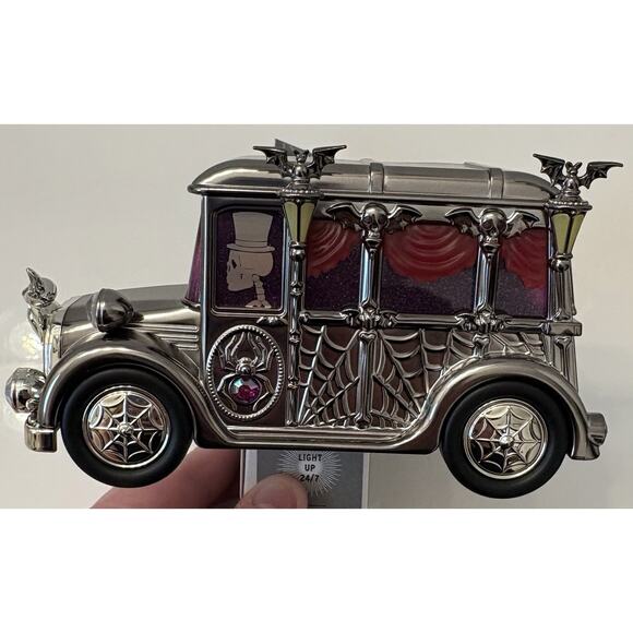 Bath and Body Works 2024 Halloween Hearse Projector Wallflower Plug-In New - Picture 1 of 9